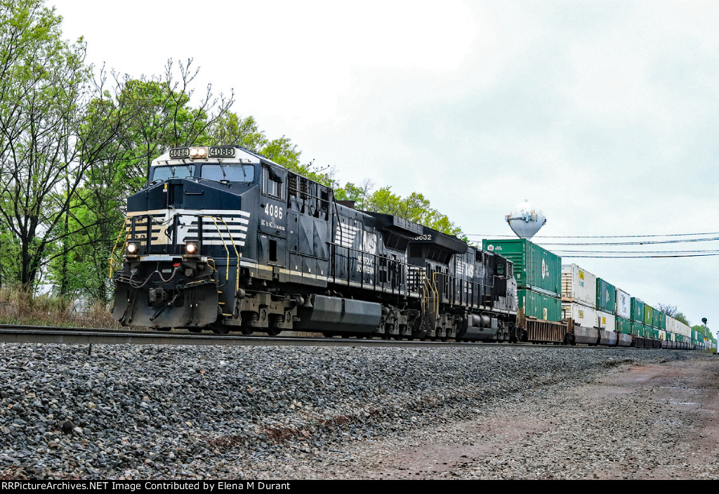 NS 4086 on 22X